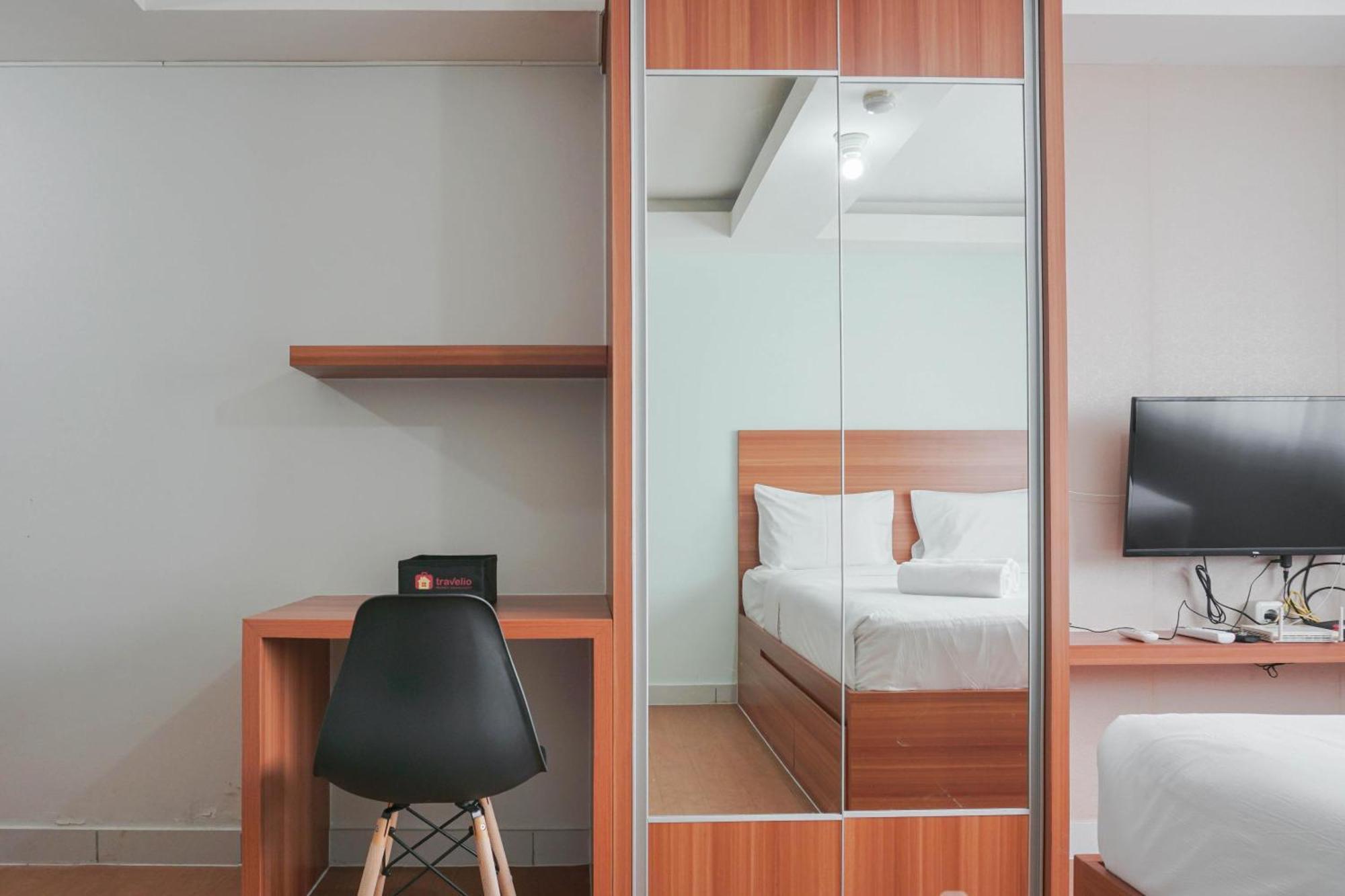 Apartment Homey Elegant At Amethyst By Travelio